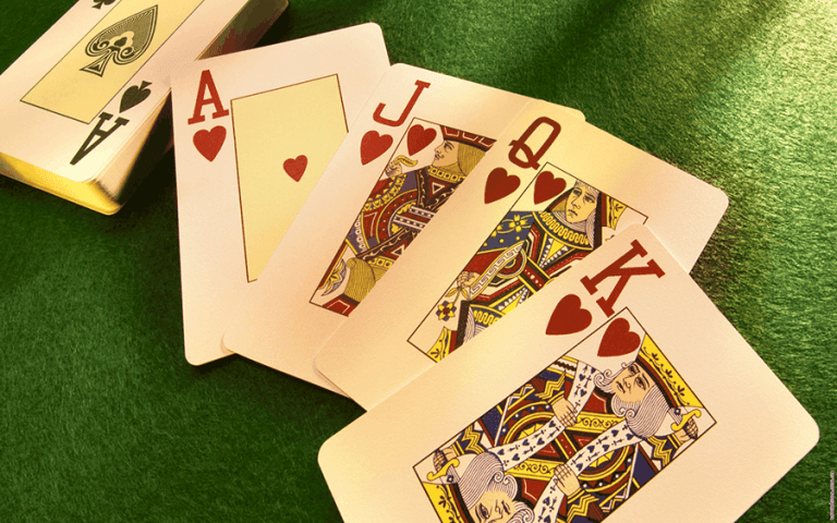 Trải nghiệm sòng casino đỉnh cao với Poker online - Hình 1