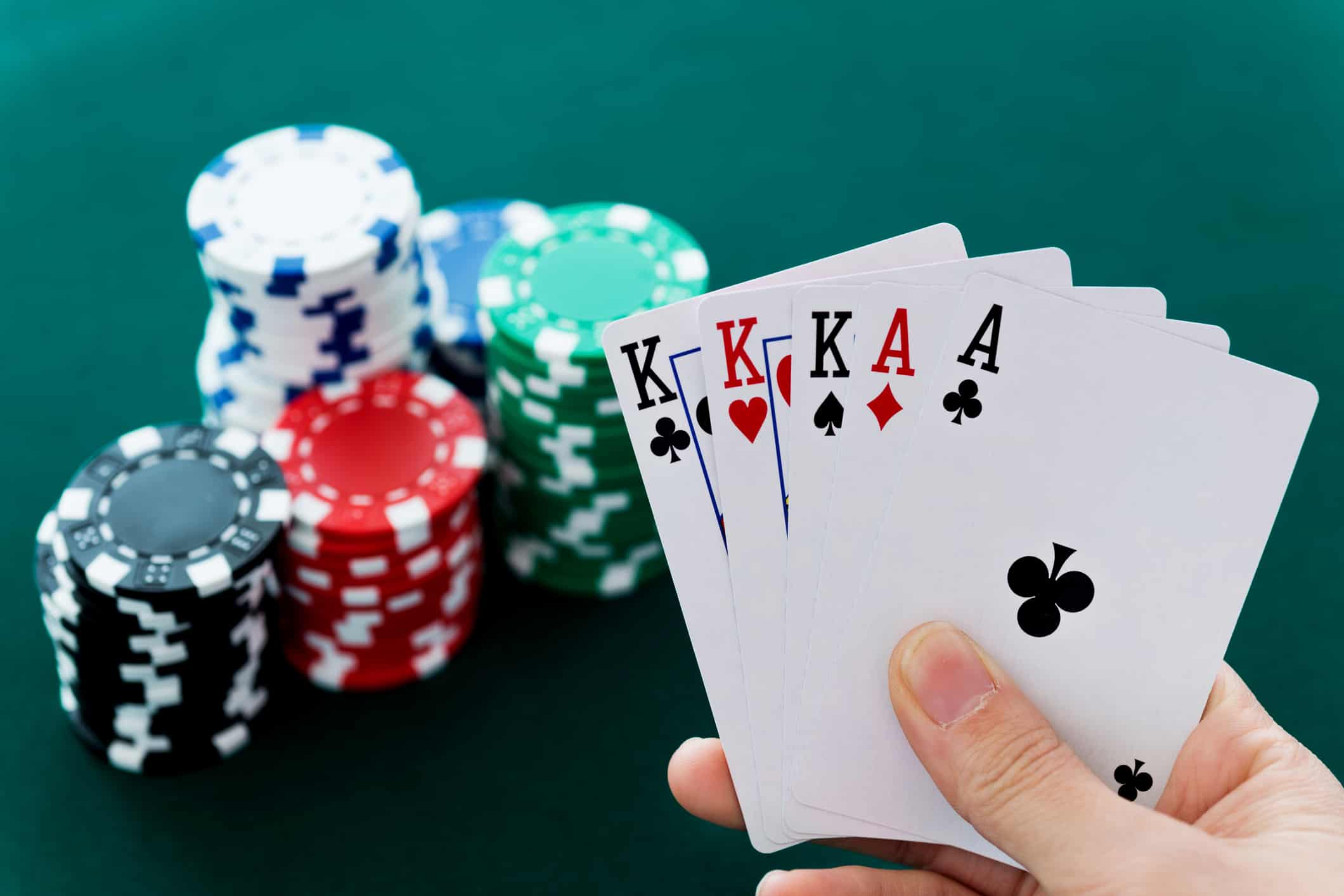 Lựa bài đẹp, cách tối ưu nhất để chiến thắng trong Poker