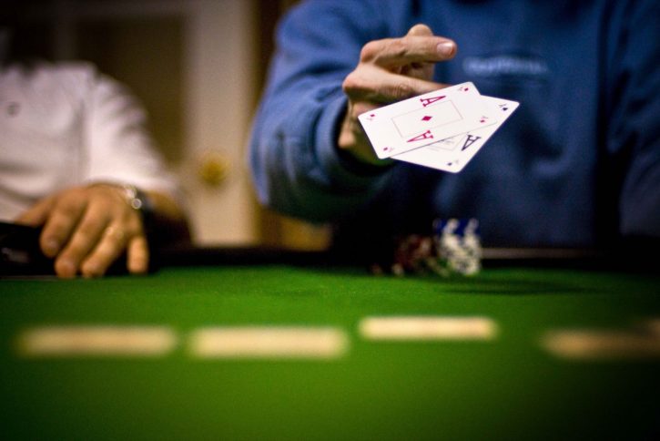 Kinh nghiem de giup ban kiem tien sanh soi khi choi Poker online